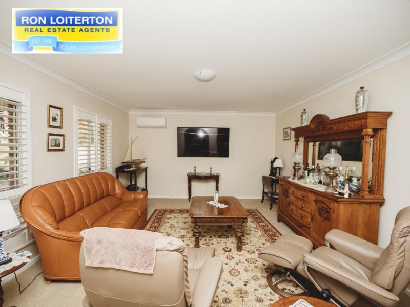71 Cutler Avenue, Cootamundra NSW 2590