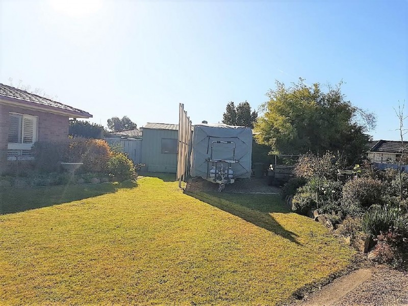 71 Cutler Avenue, Cootamundra NSW 2590