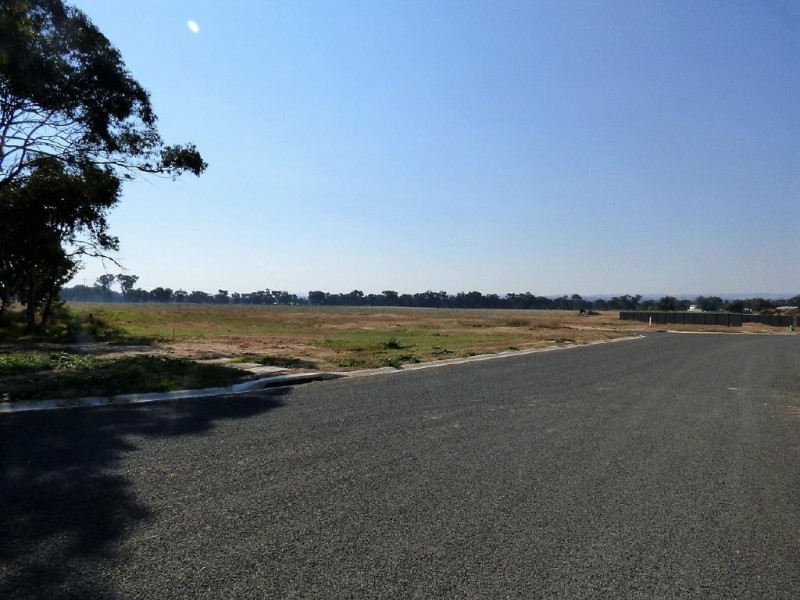 Keith Taylor Crescent, Cootamundra NSW 2590