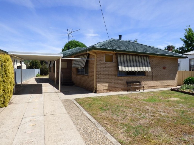 43 Centenary Avenue, Cootamundra NSW 2590
