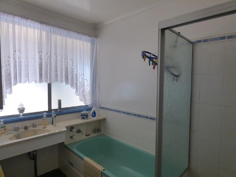 43 Centenary Avenue, Cootamundra NSW 2590