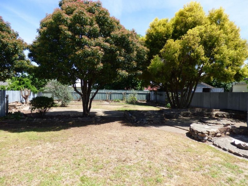 43 Centenary Avenue, Cootamundra NSW 2590