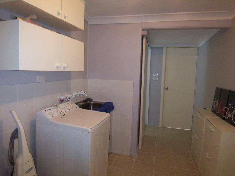 8 Barnes Street, Cootamundra NSW 2590