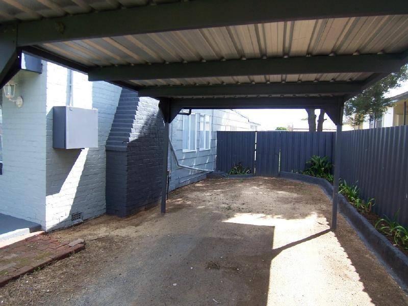 8 Barnes Street, Cootamundra NSW 2590
