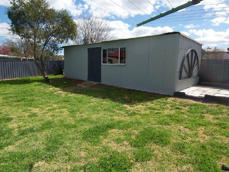 8 Barnes Street, Cootamundra NSW 2590