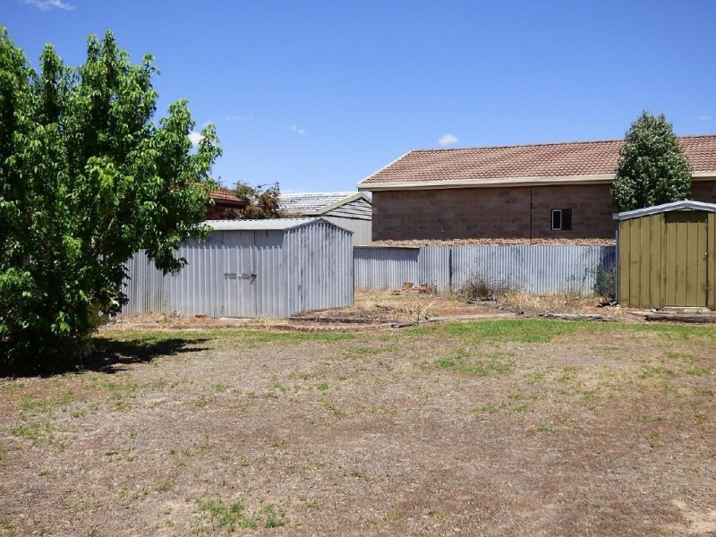 16 Coora Avenue, Cootamundra NSW 2590