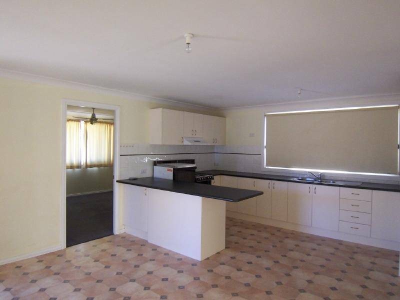 33 Yass Road, Cootamundra NSW 2590