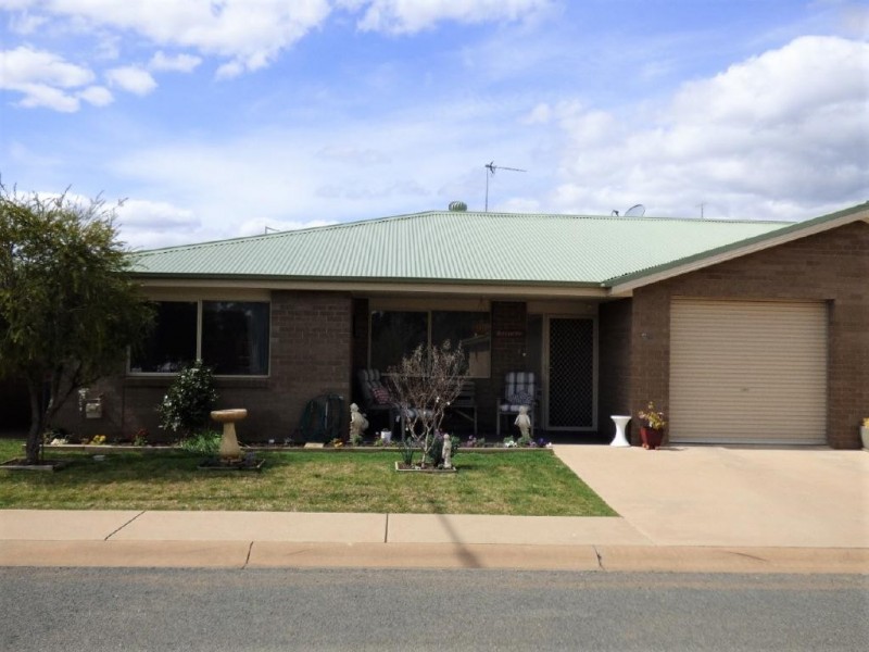 28/8 Short Street, Cootamundra NSW 2590