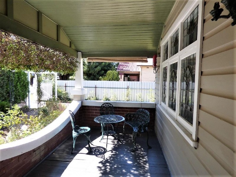 172 Sutton Street, Cootamundra NSW 2590 Ron Loiterton Real Estate