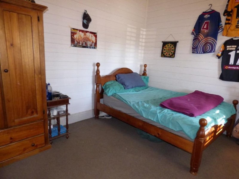 8  Warren Street, Cootamundra NSW 2590