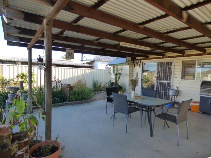 8  Warren Street, Cootamundra NSW 2590