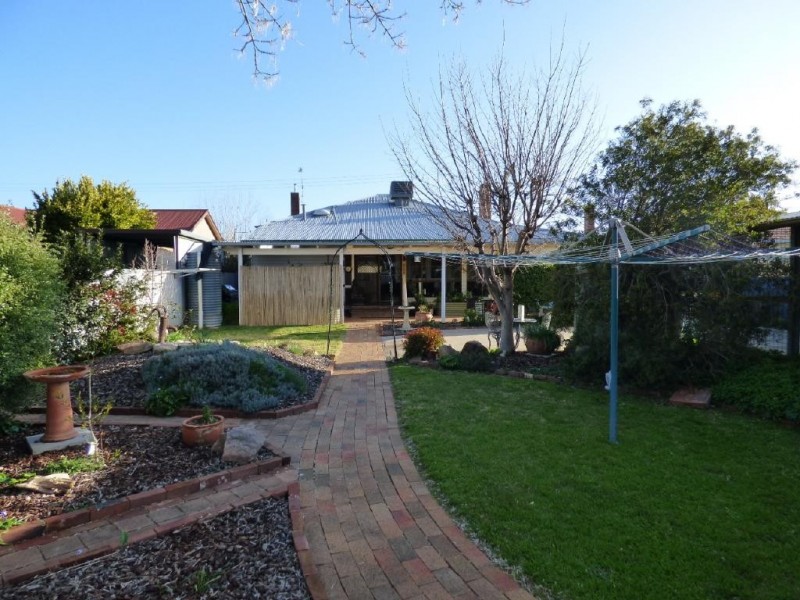 127 Temora Street, Cootamundra NSW 2590