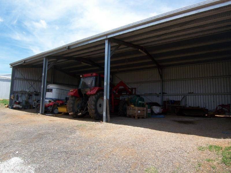 245 Jugiong Road, Cootamundra NSW 2590