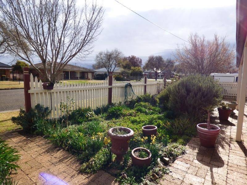 48 Hay Street, Cootamundra NSW 2590