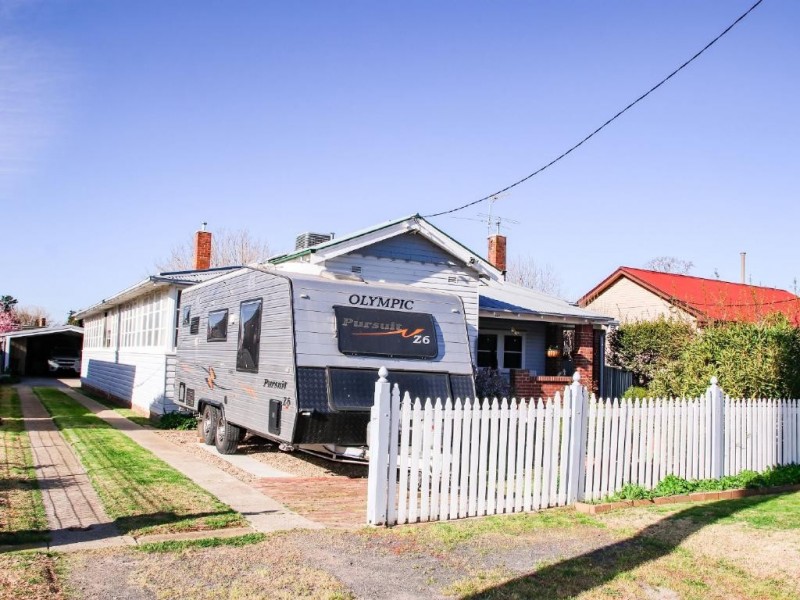 127 Temora Street, Cootamundra NSW 2590