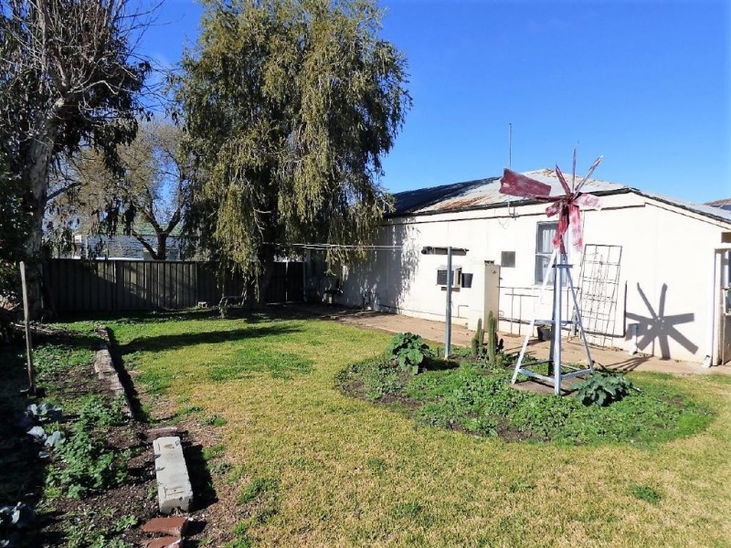 53 Hay Street, Cootamundra NSW 2590