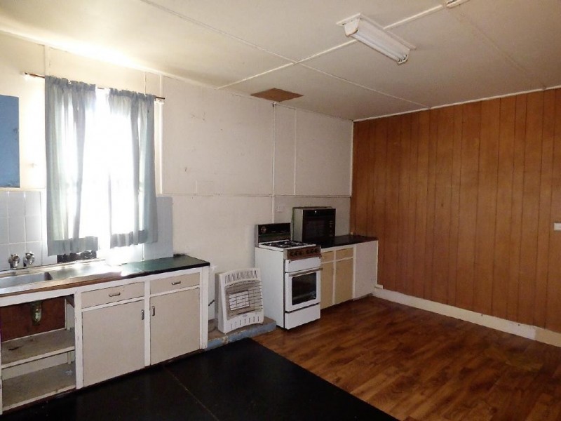 53 Hay Street, Cootamundra NSW 2590