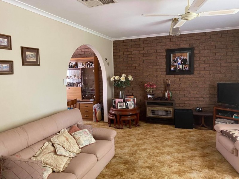 13 Dickson Street, Cootamundra NSW 2590