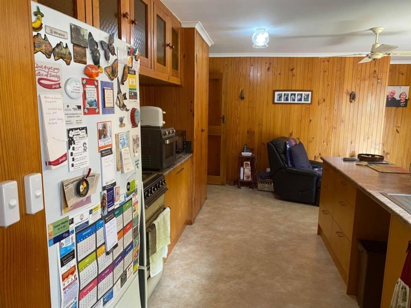 13 Dickson Street, Cootamundra NSW 2590