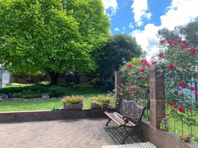 13 Dickson Street, Cootamundra NSW 2590