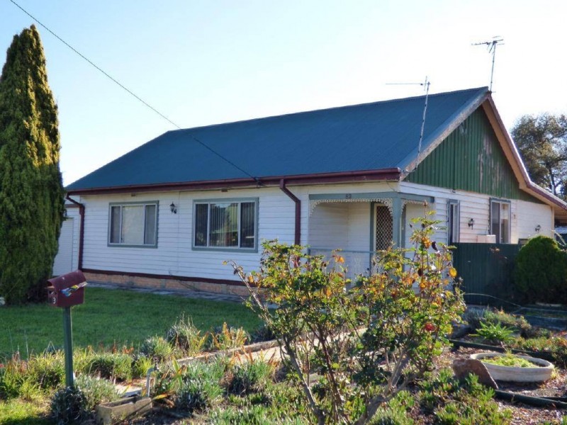 83 Berthong Street, Cootamundra NSW 2590