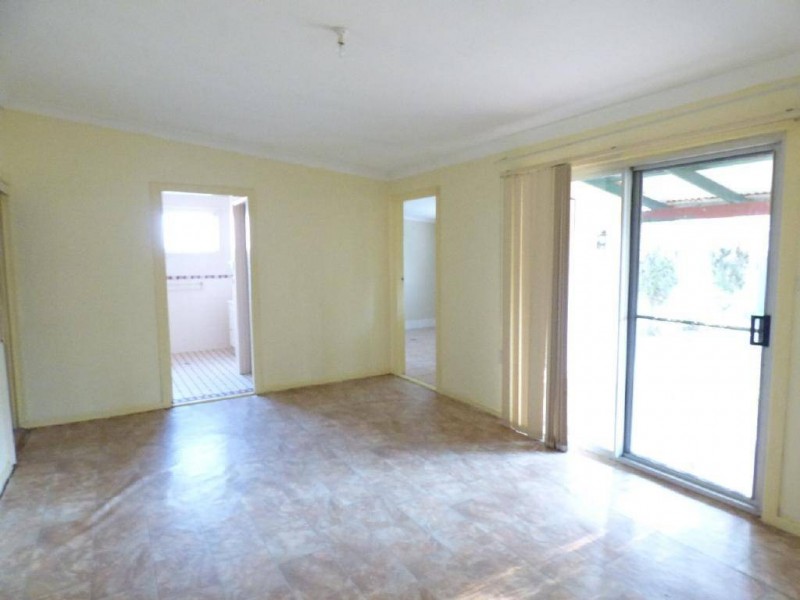 83 Berthong Street, Cootamundra NSW 2590