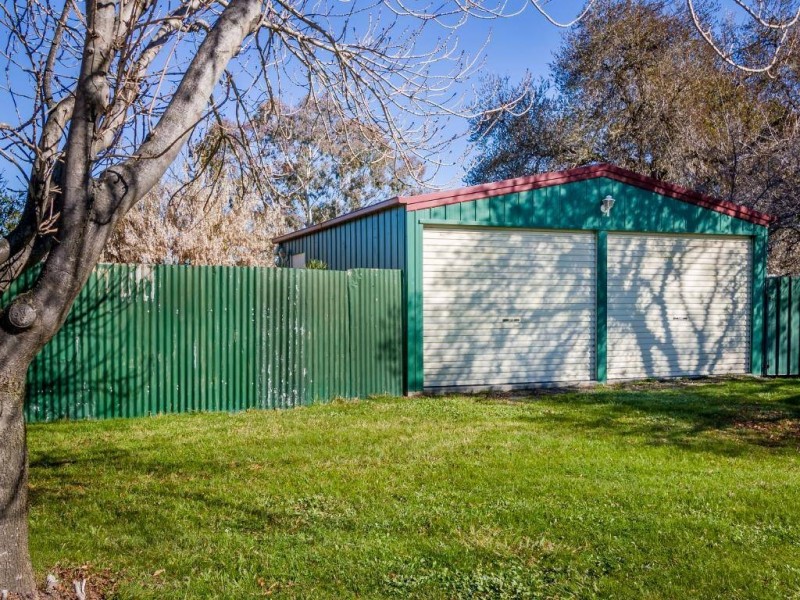 83 Berthong Street, Cootamundra NSW 2590
