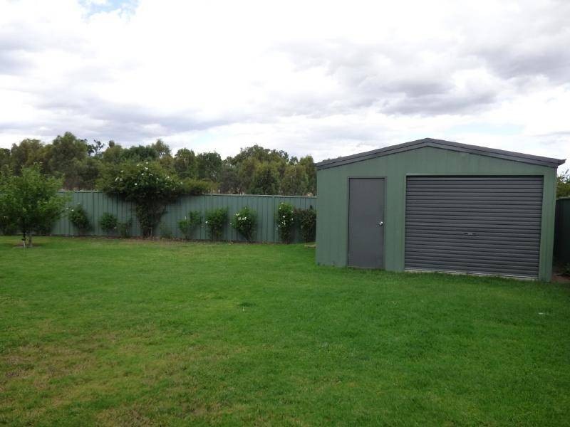 20 Pinkstone Avenue, Cootamundra NSW 2590