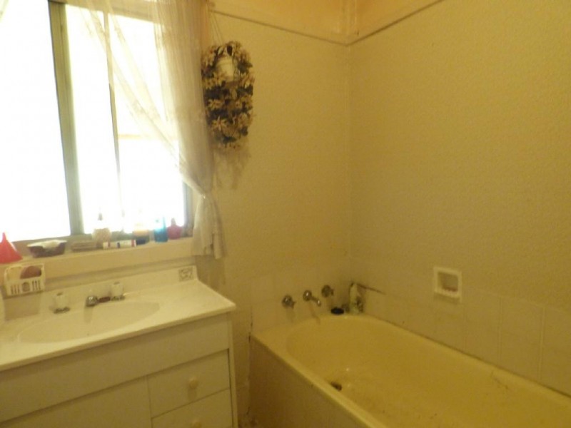 101 Sutton Street, Cootamundra NSW 2590