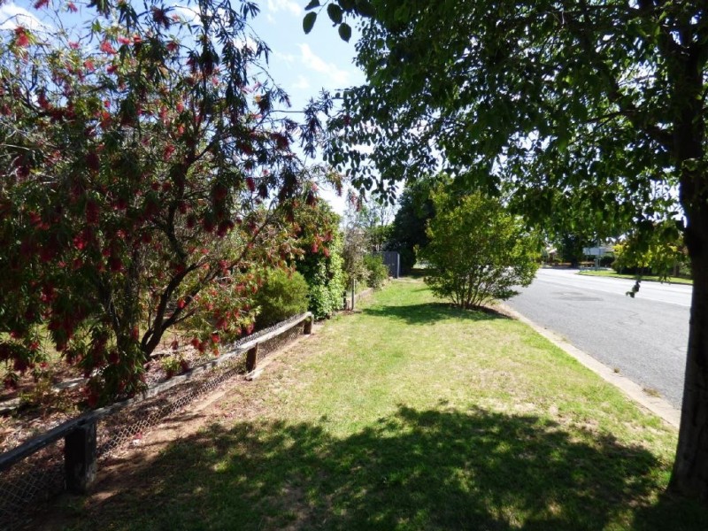 101 Sutton Street, Cootamundra NSW 2590