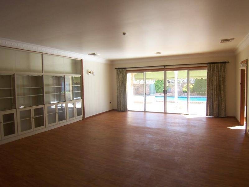 43 Thompson Street, Cootamundra NSW 2590