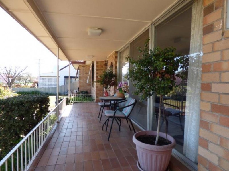 44 Centenary Avenue, Cootamundra NSW 2590