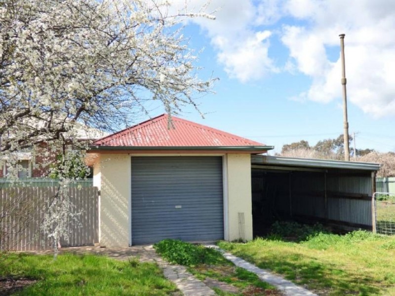 160 Wallendoon Street, Cootamundra NSW 2590