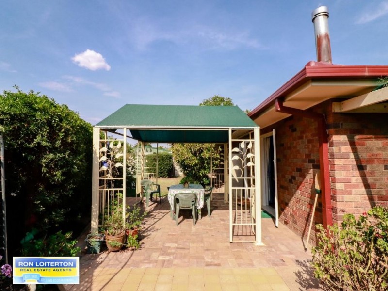 71 Cutler Avenue, Cootamundra NSW 2590