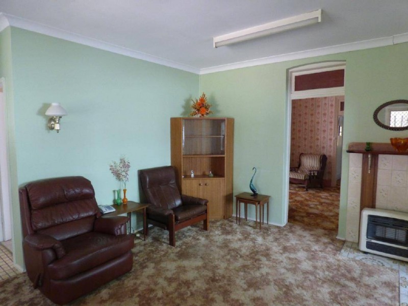 81 Thompson Street, Cootamundra NSW 2590