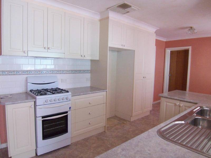 3 Elizabeth Street, Cootamundra NSW 2590