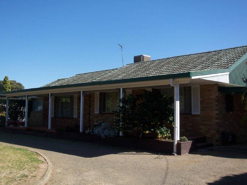 3 Elizabeth Street, Cootamundra NSW 2590