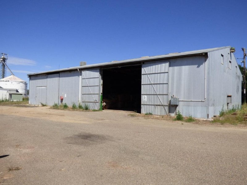 6 Pinkerton Road, Cootamundra NSW 2590