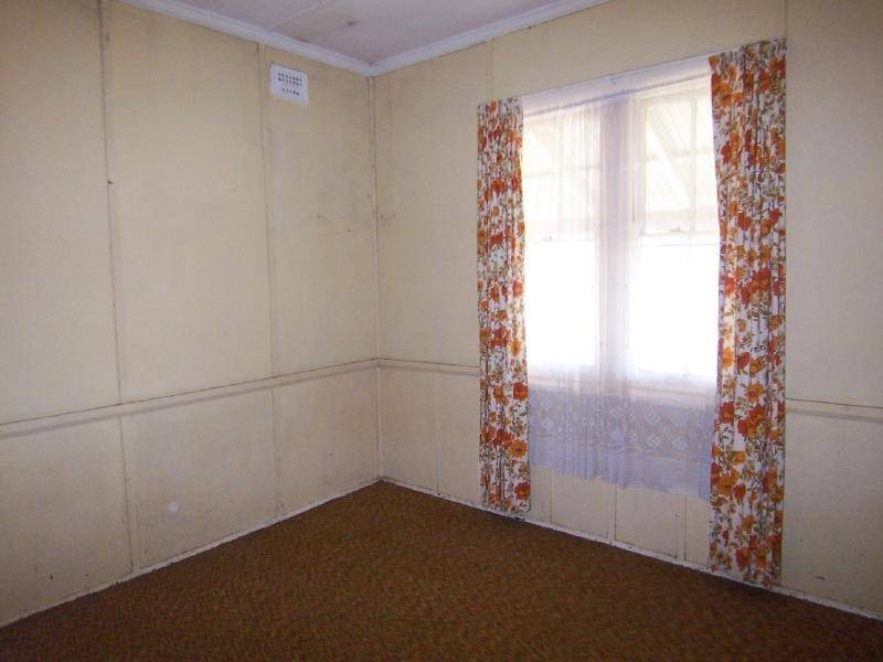 18 Bullecourt Street, Cootamundra NSW 2590