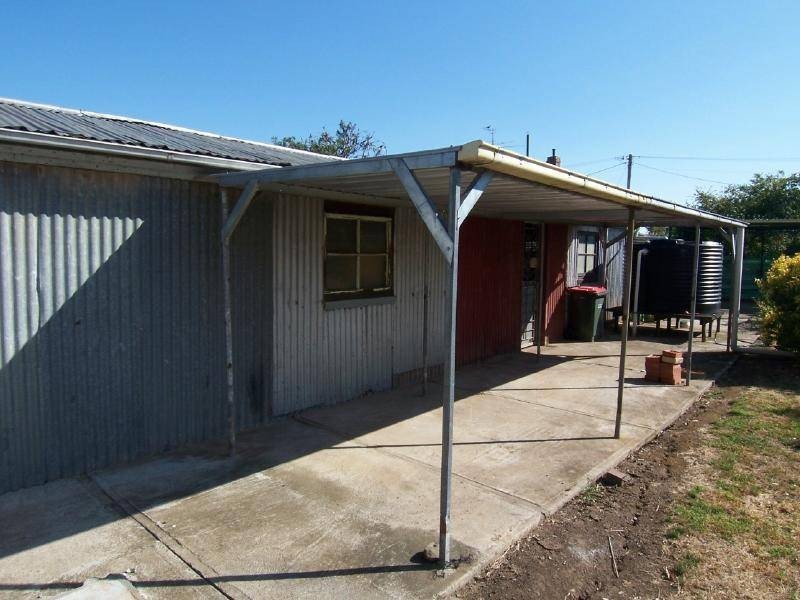 18 Bullecourt Street, Cootamundra NSW 2590