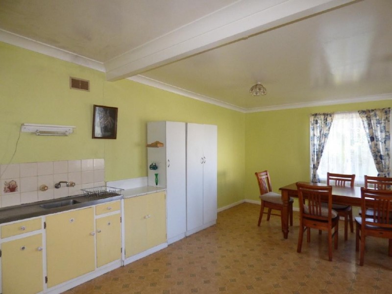 54 Hovell Street, Cootamundra NSW 2590