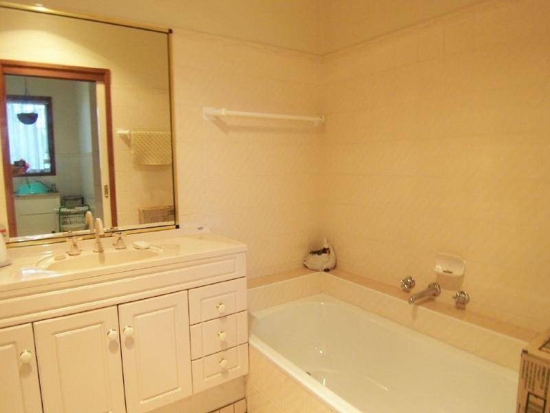 5 Bland Street, Wallendbeen NSW 2588