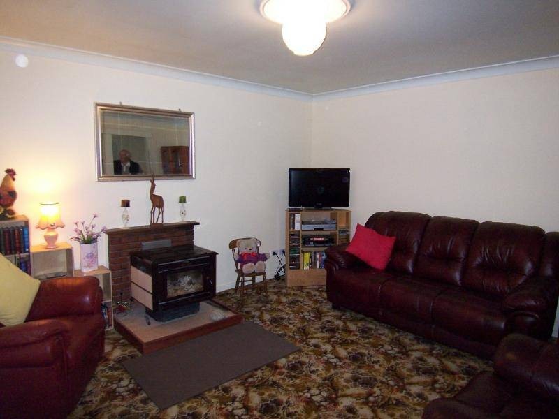 103 Berthong Street, Cootamundra NSW 2590