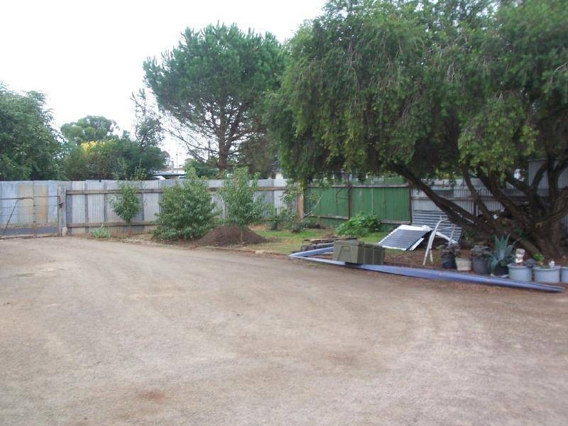 103 Berthong Street, Cootamundra NSW 2590