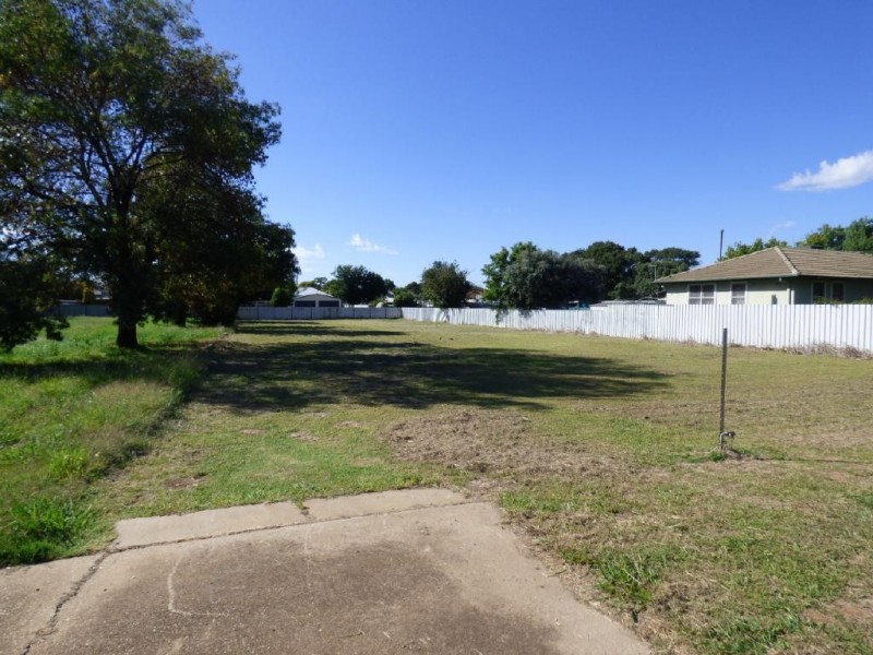 16 Victoria Parade, Cootamundra NSW 2590