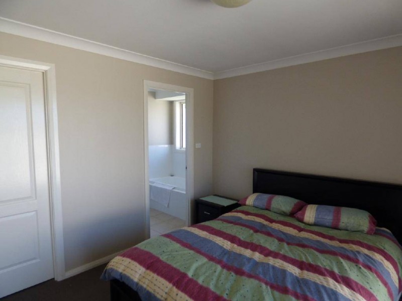 4/105 Thompson Street, Cootamundra NSW 2590