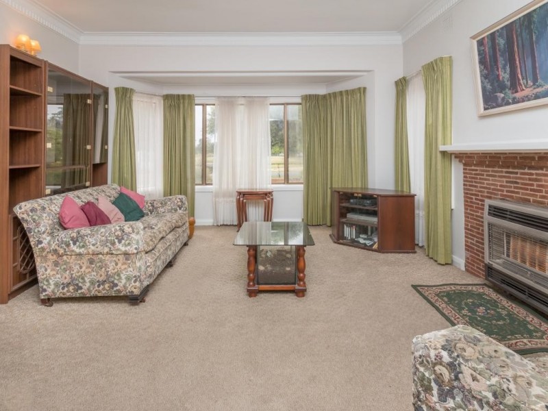 75 Crown Street, Cootamundra NSW 2590