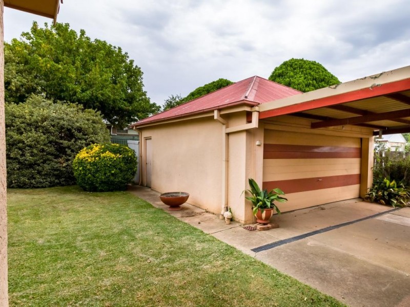 75 Crown Street, Cootamundra NSW 2590