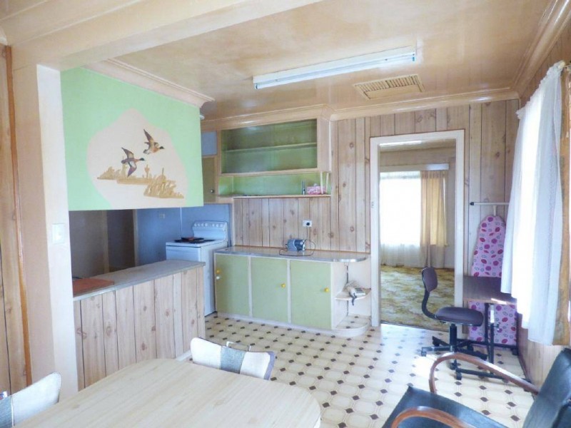 31 Queen Street, Cootamundra NSW 2590