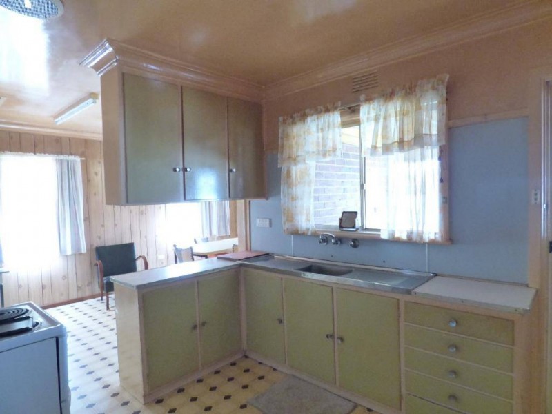 31 Queen Street, Cootamundra NSW 2590